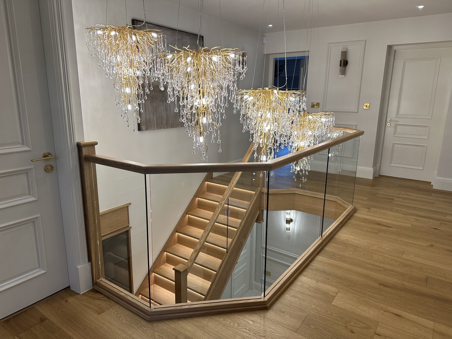seamless glass balustrade