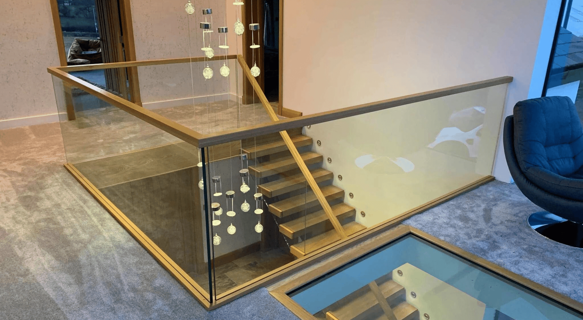 Balustrade Using Glass Panels